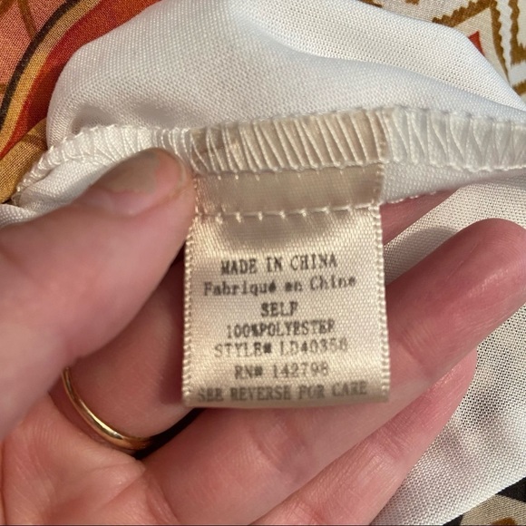 Mahina geometric dress in size  medium - Picture 7 of 8